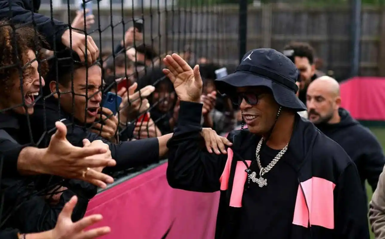 从0-3到3-3！意大利排错首发，半场换下23岁前锋，险些逆转德国.