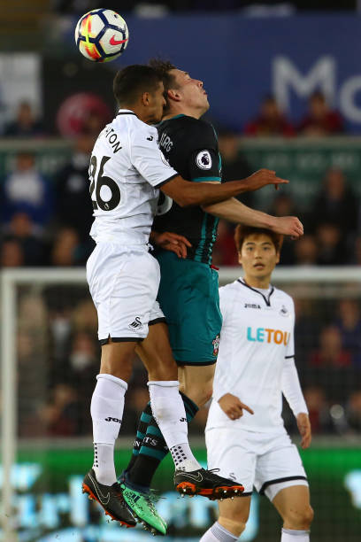 之间的政治 之间的政治